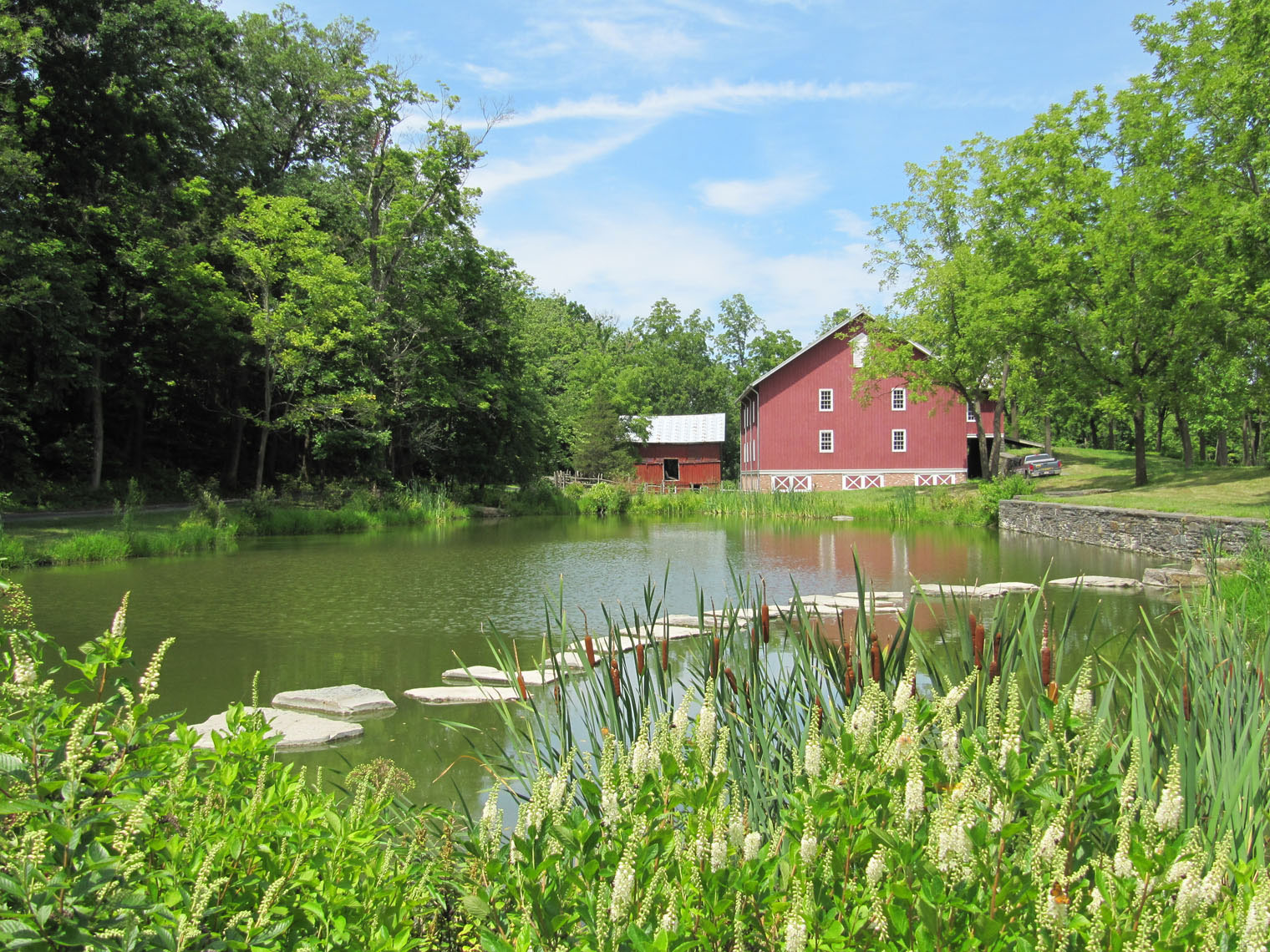 HudsonValleyFarmLandscapeArch